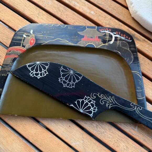 Vintage Hand-Painted Japanese Lacquerware Knife & Tray Set - Picture 2 of 3